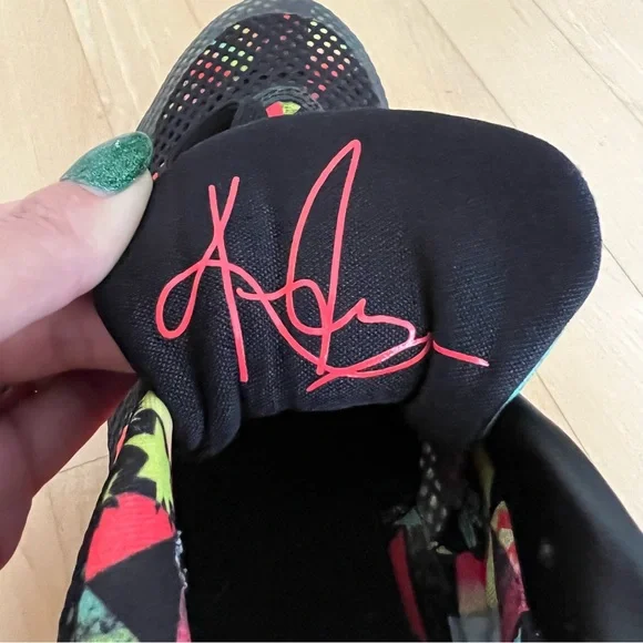 Nike Kyrie 1 Dream Sneakers -- NWOB - Picture 7 of 16